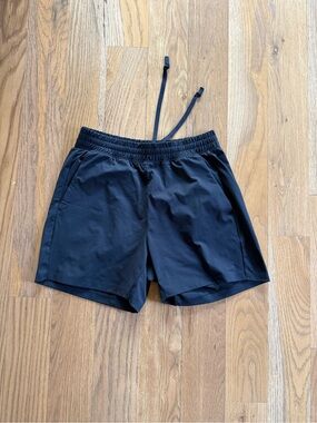 UNIQLO Black Airism Active Shorts